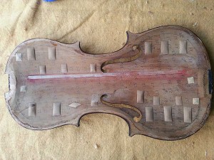 antique-violin-closeup-2